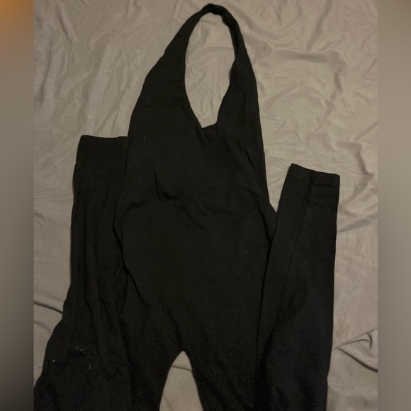 Halter jumpsuit - Picture 3 of 3